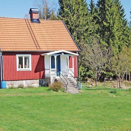 3 Bedroom Amazing Home In Lnsboda Falsehult Exterior foto
