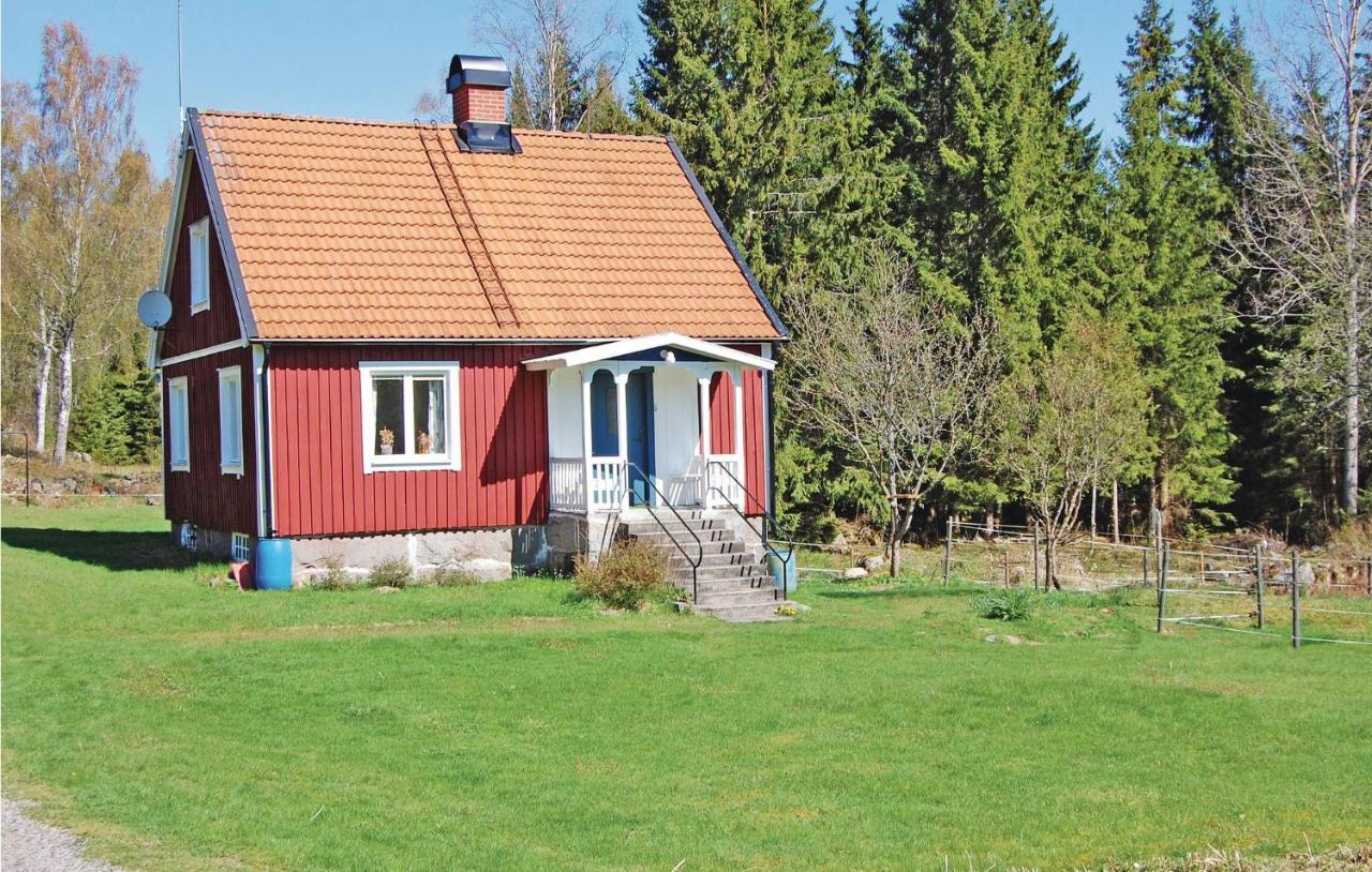 3 Bedroom Amazing Home In Lnsboda Falsehult Exterior foto