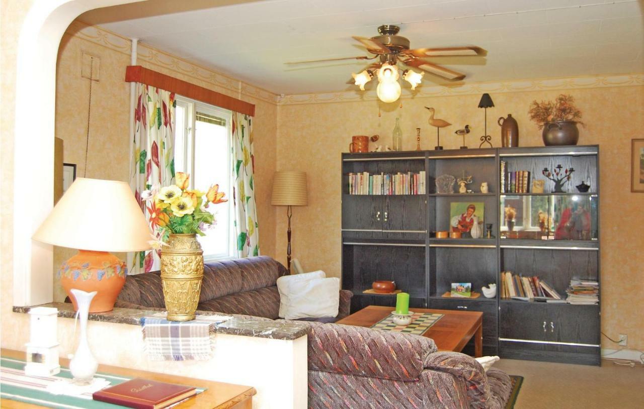 3 Bedroom Amazing Home In Lnsboda Falsehult Exterior foto